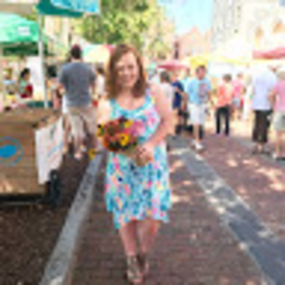 Meet your Posher, Emily - Picture 1 of 1